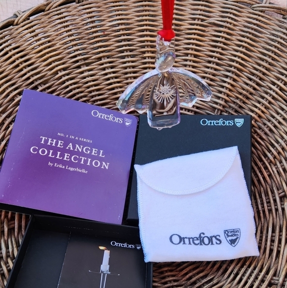 Orrefors Crystal Angel Ornament - Picture 4 of 4